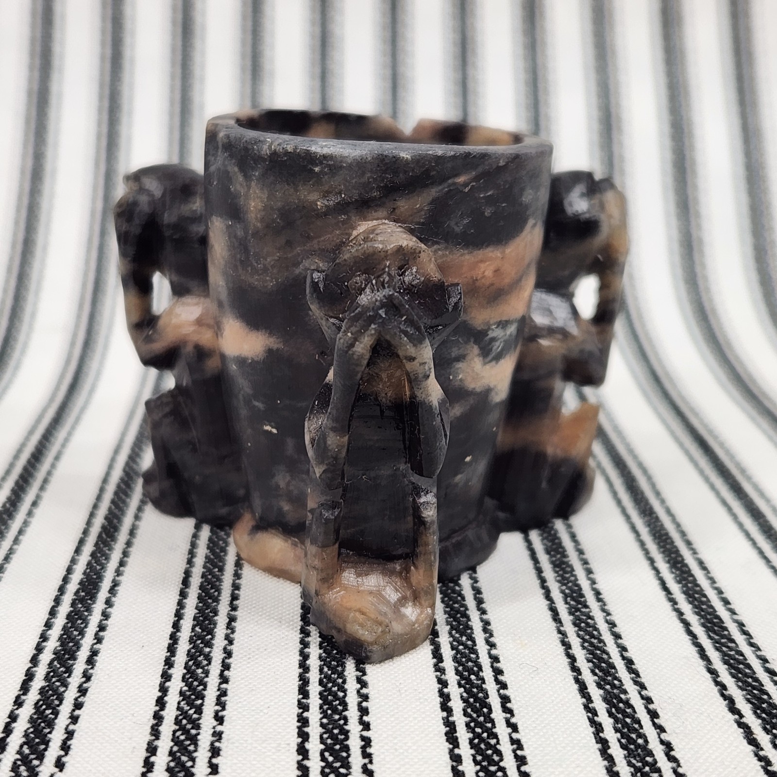 Hand-carved Chinese Shoushan Stone, Toothpick Holder – “Three Wise Monkeys”