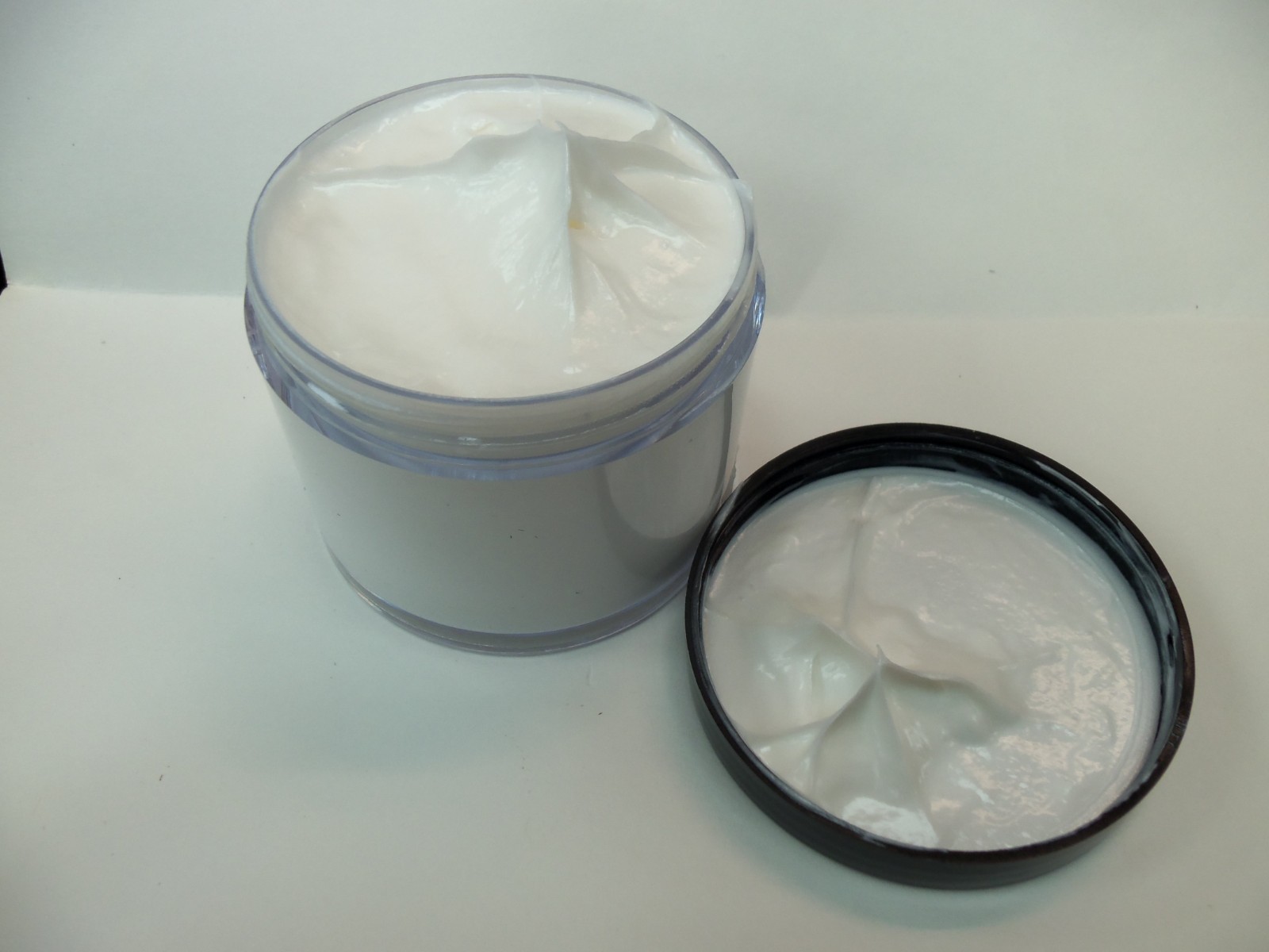 4oz. SEXY, LONG LASTING FRAGRANCE LOTION. 1/6 oz. FRAGRANCE OIL. SCENT ” C ” .