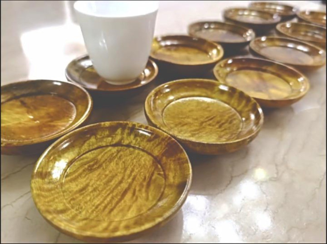 Golden Camphor Wood Plate 7cm Natural Wood Coaster Fruit Snack Dish Random Color