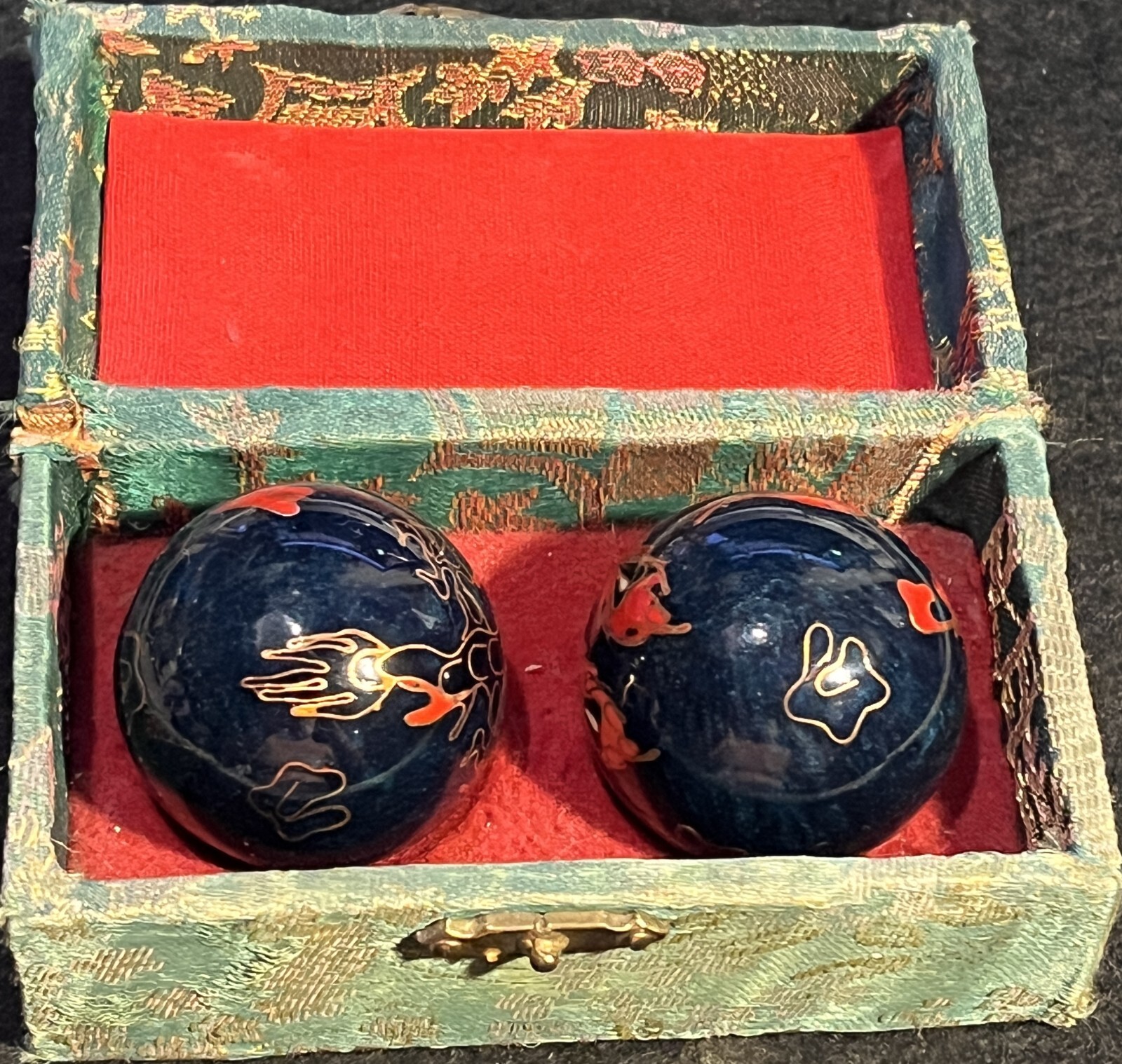 Chinese Harmony Balls Exercise HAND Therapy MEDITATION Metal Chiming DRAGONS Box