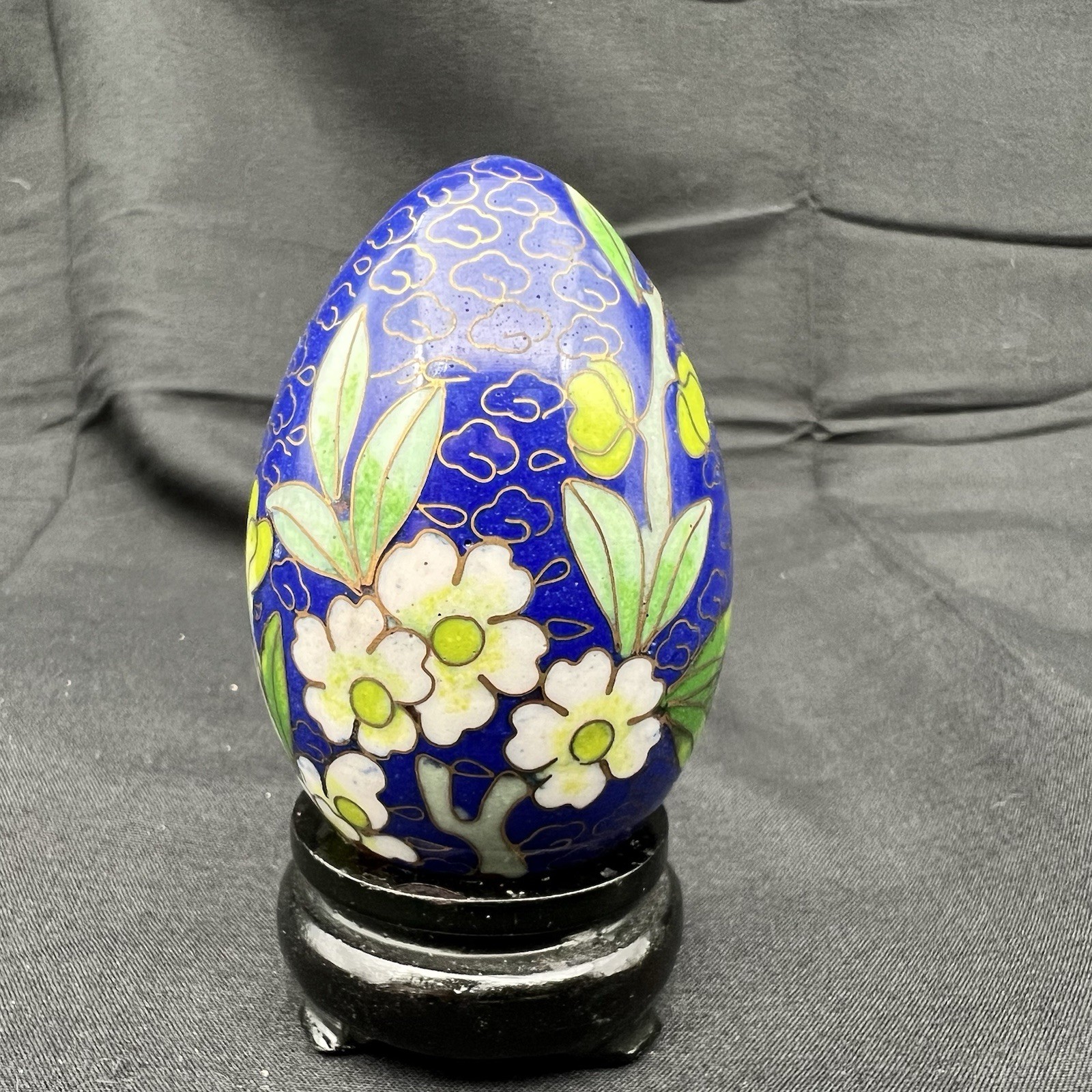 Vintage Chinese Cloisonne Enamel Egg Pair Red Blue Floral w Wood Stands