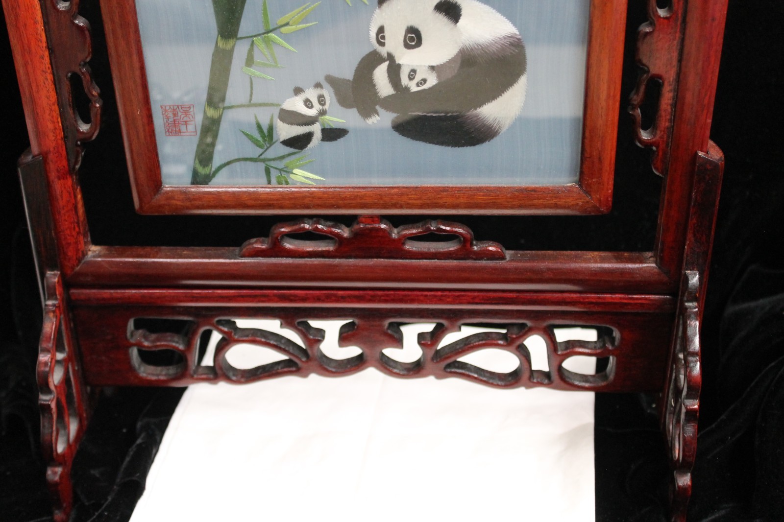 Handmade Chinese Double-Sided Silk Embroidery Panda Art Wood Stand w/Gift Box