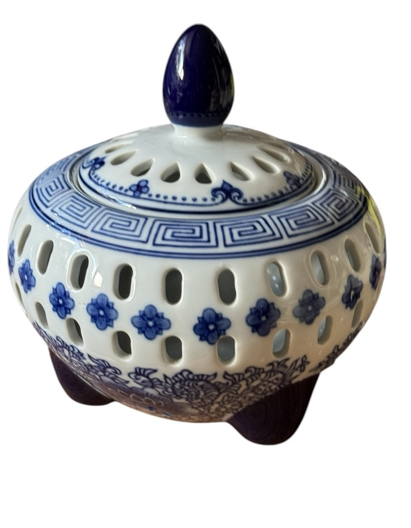 Bombay Company Incense Burner Blue & White 6″ in Diameter