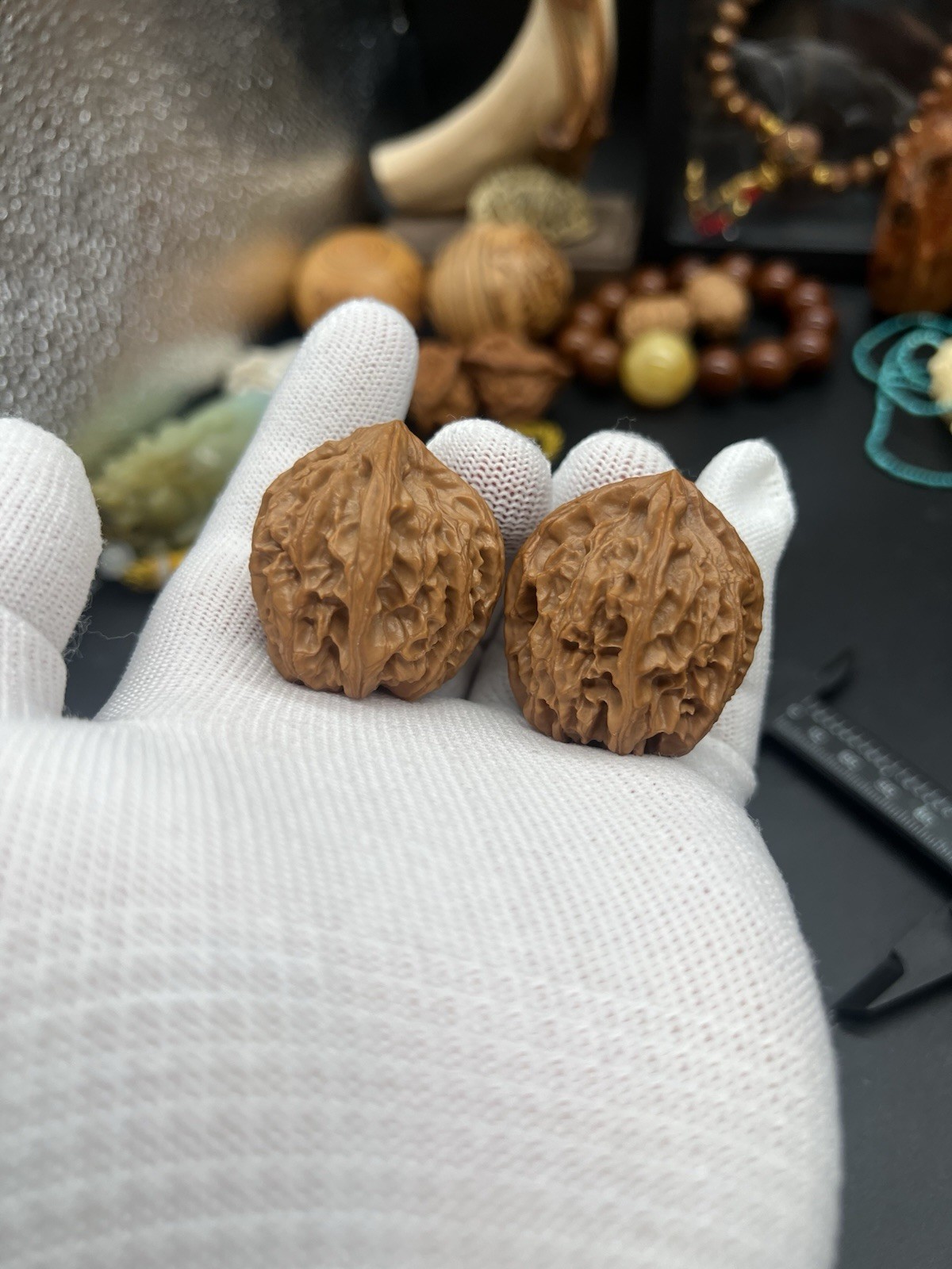 Pair of Match Chinese Health Walnut 36×35×39mm精配文玩核桃～野生无名小众四棱