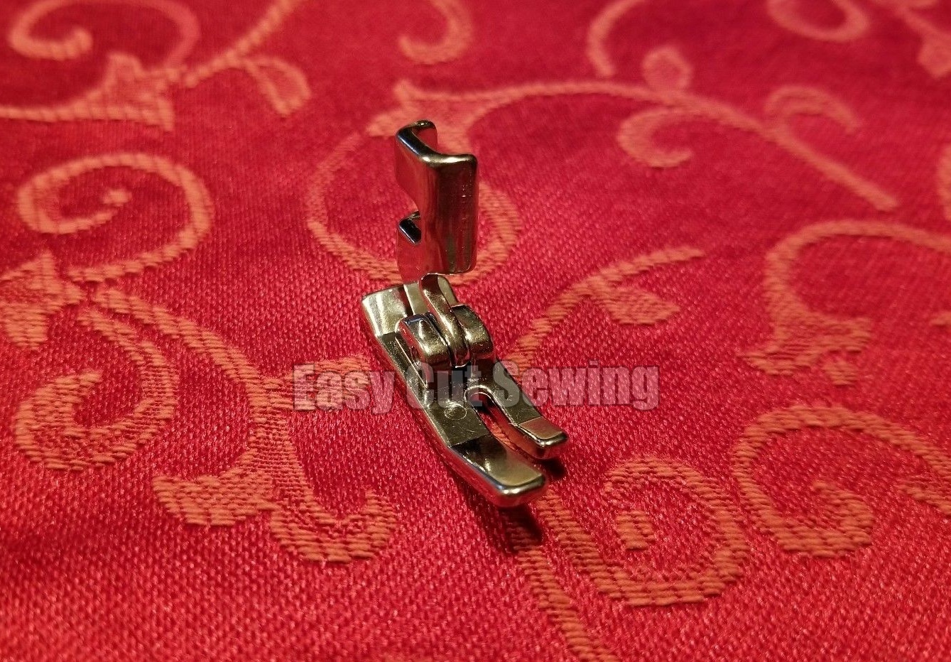 Singer Straight Regular Foot Low Shank 221,222,66,99,99k,15-91,185,192,201,