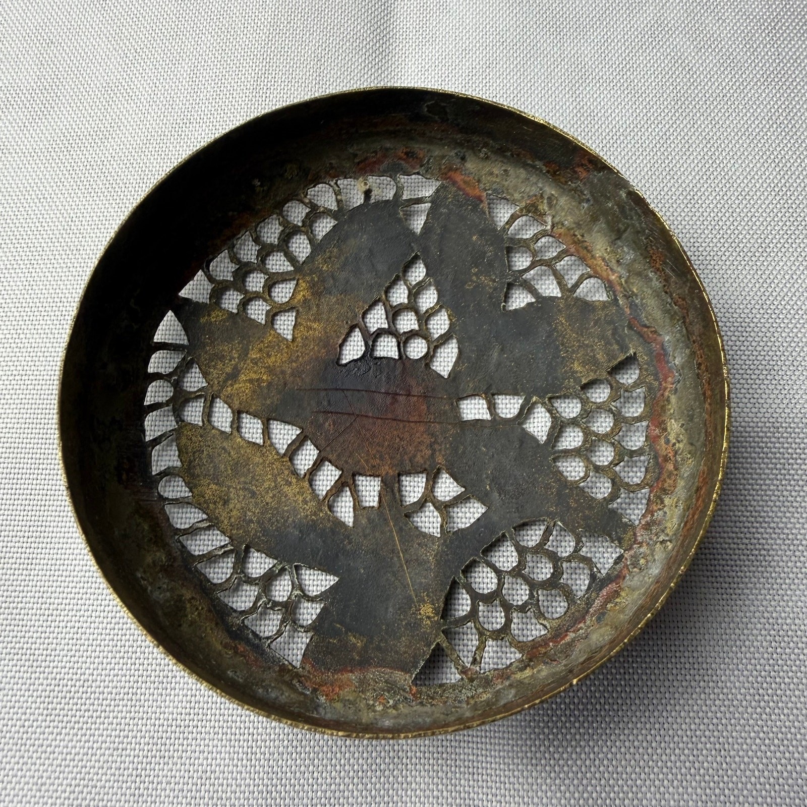 VTG Chinese Brass Xiulu Hand Warmer Pierced Pomegranate Lid Incense Holder Gift