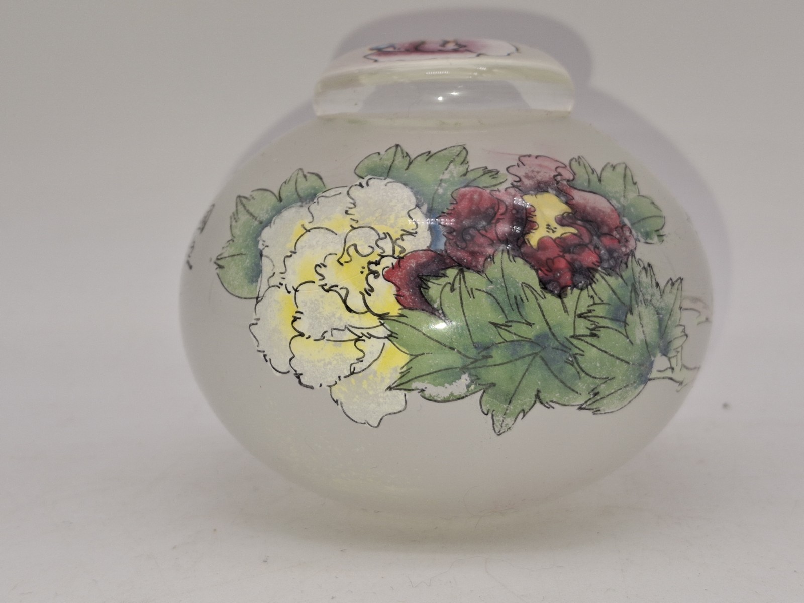 Vtg Reverse Painted Floral Garden Frosted Glass Snuff Bottle w Lid
