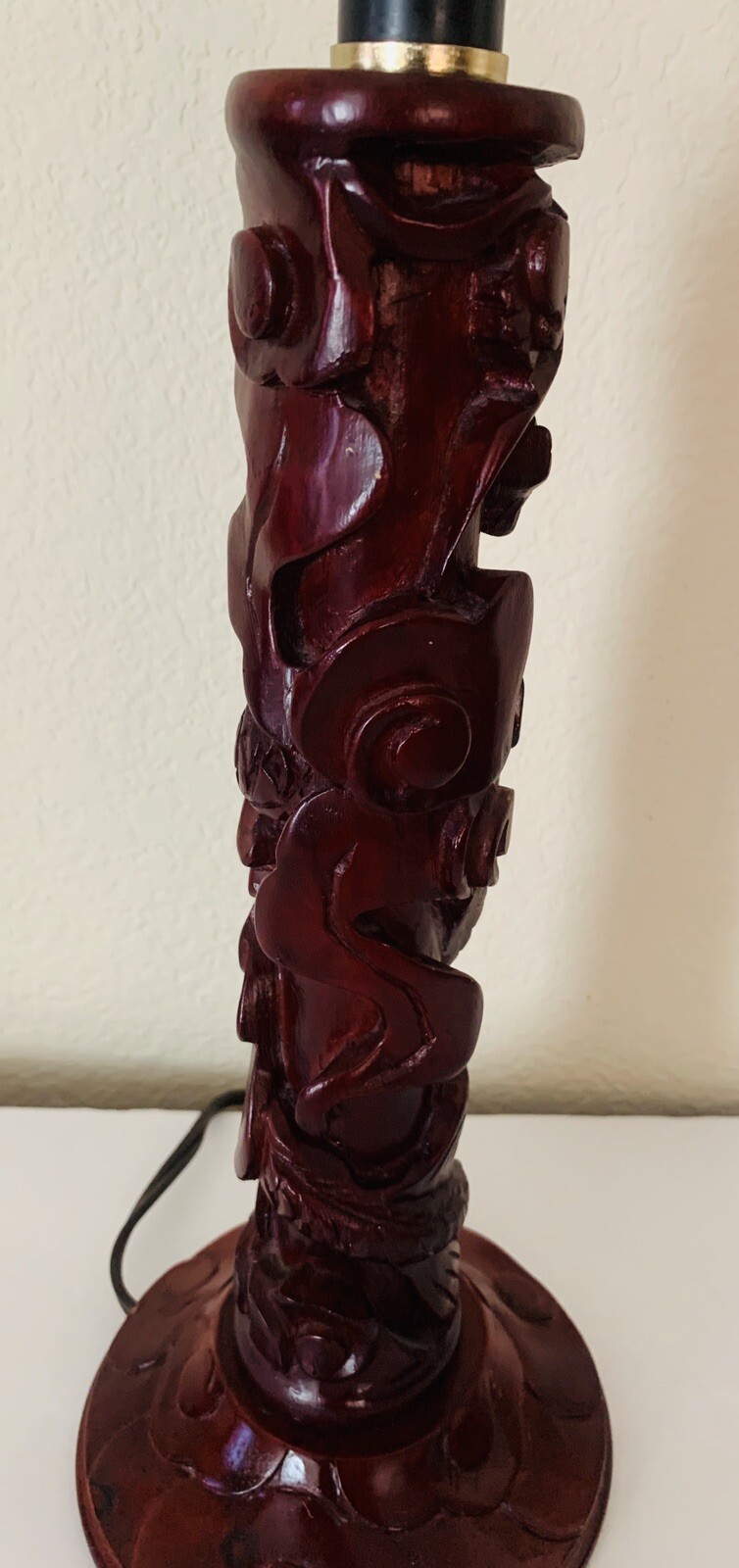 VTG Yi Lin Arts And Treasures Of China Wood Carved Dragon And Flowers Table Lamp