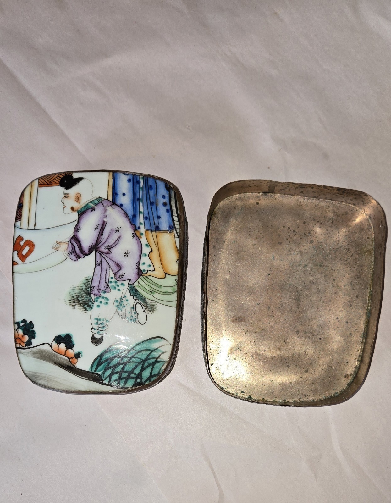 Vtg Chinese Asian Porcelain Shard Lid Trinket Box 3.5″x 5.0″ Silver Over Brass