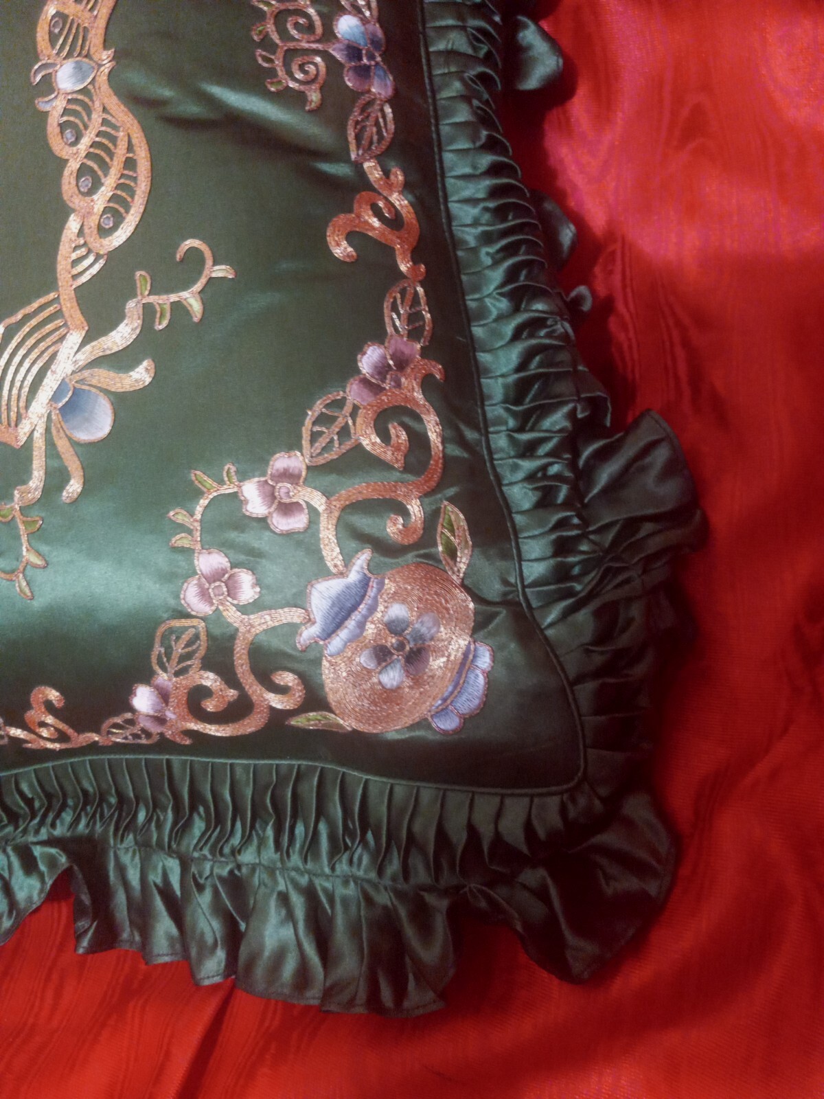 2 VTG GRN SILK/RAYON GOLD MULTICOLORED EMBROIDED DRAGON APPLIQUE THROW PILLOWS U