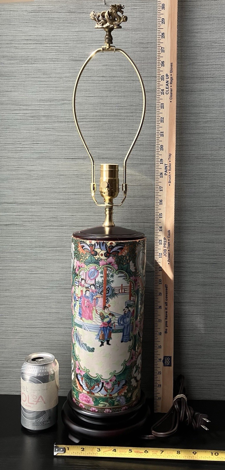 Vintage Chinese Porcelain Figural Famille Rose Cylinder Vase Lamp, Working