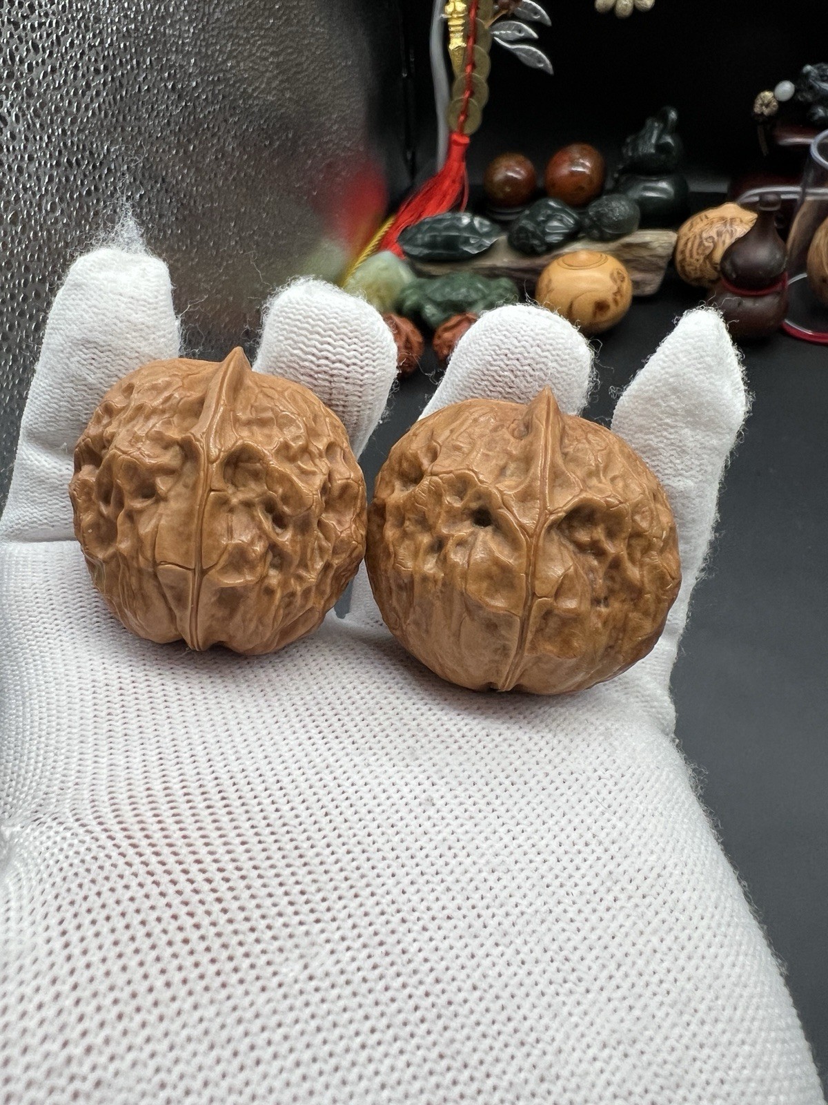 Pair of Match Chinese Health Iron Walnut Collection 3精配云南文玩铁核桃～元宝蛤蟆
