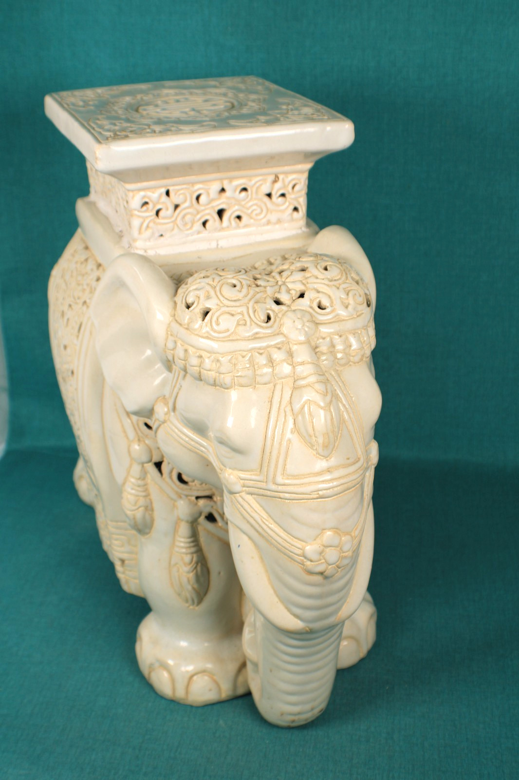 Mid Century Asian Style Ceramic Elephant Plant Stand Beige/ Off -White