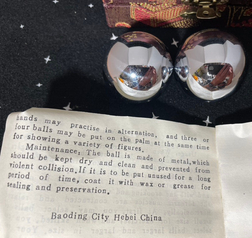 VTG Chinese Boading Iron Balls w/Case Stree Therapy Balls 5 inch diameter