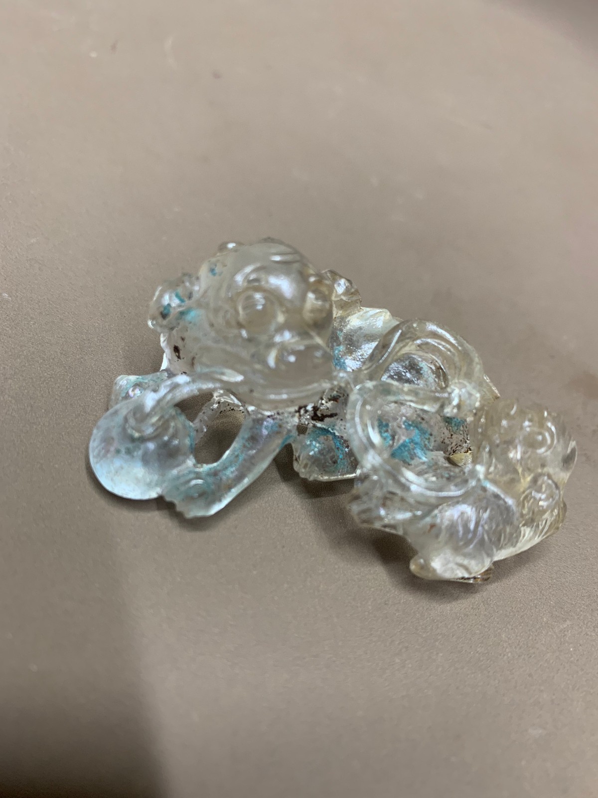 Good Quality Chinese Crystal Hand Carved *2Beasts* Little Statue