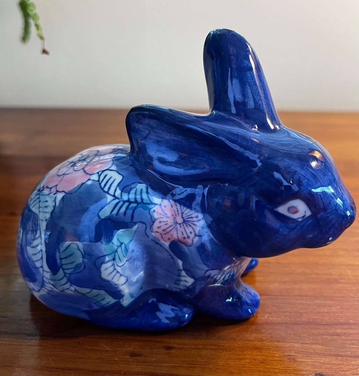 Vintage Chinese Export Hand Painted Floral/Leaf Cobalt Rabbit c1980