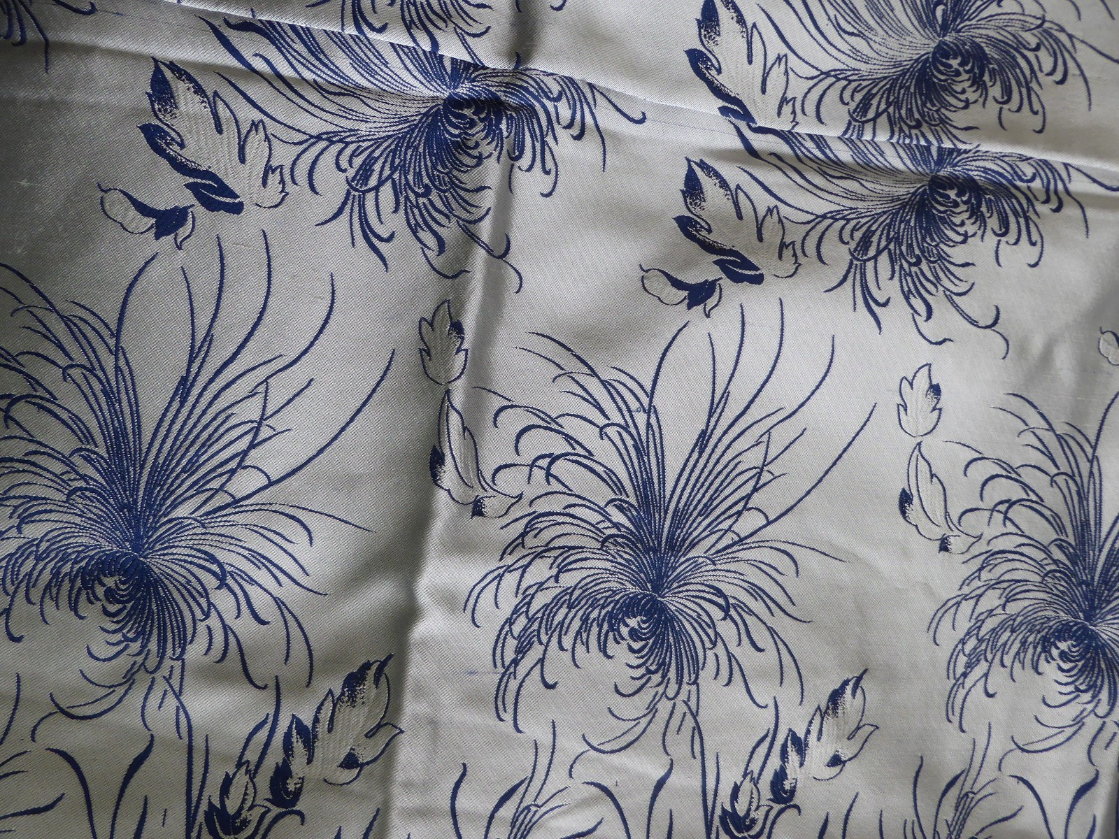 Vintage Chinese Silk Brocade Fabric Textile Silver Chrysanthemum 29×92″ 2.6 yard