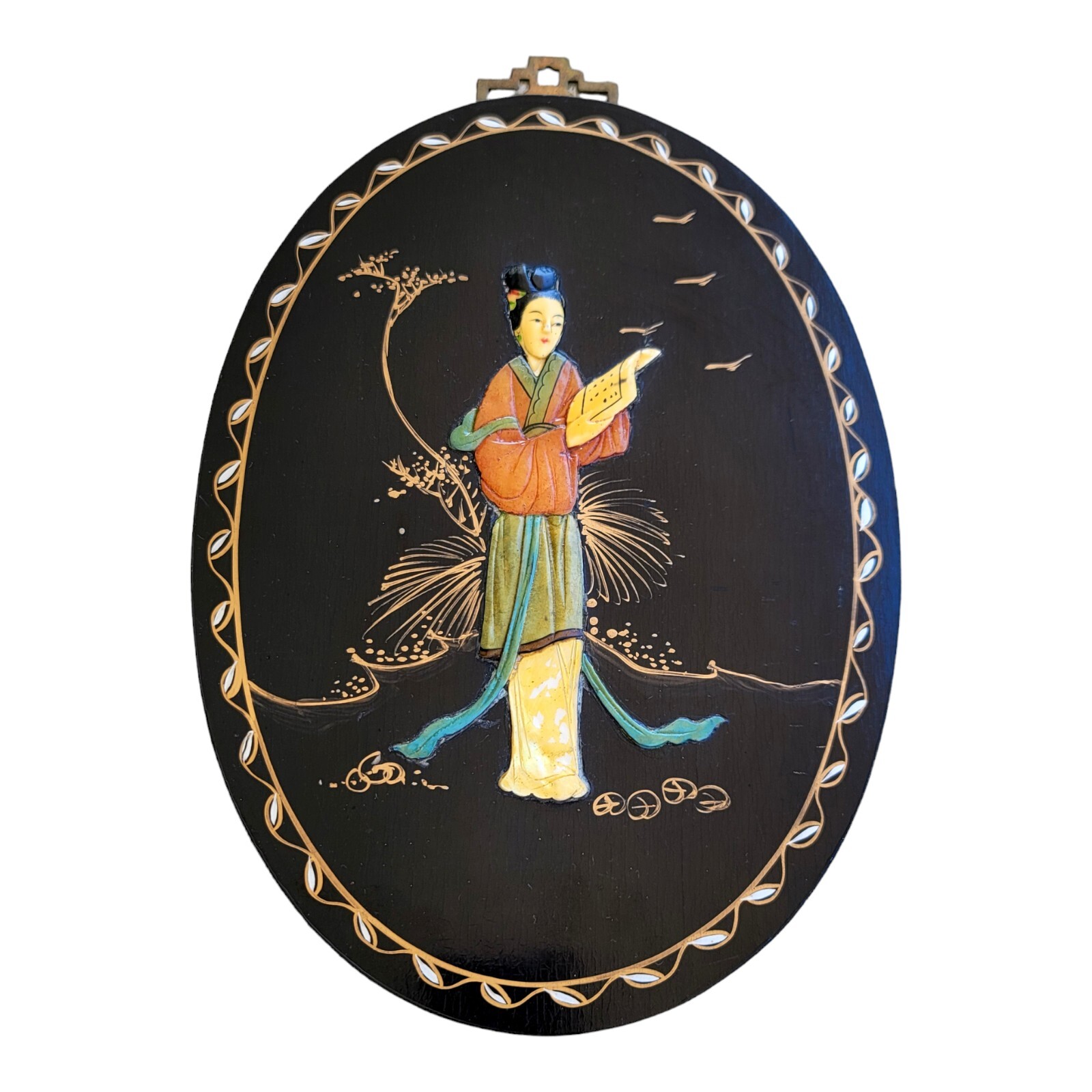 Vintage Chinoiserie Asian Mother of Pearl Inlay Black Lacquer Oval Wall Plaque