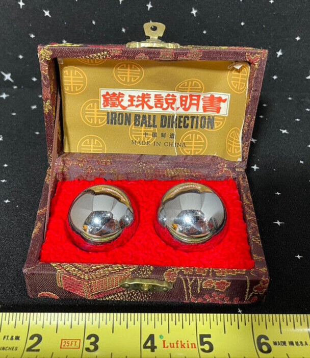 VTG Chinese Boading Iron Balls w/Case Stree Therapy Balls 5 inch diameter