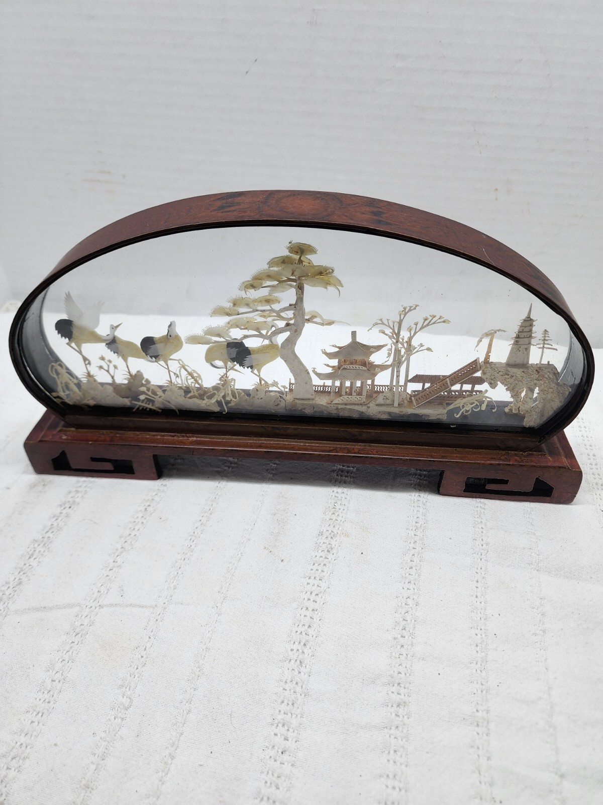 Chinese Cork Diorama 5 Cranes – Glass/Dark Red Lacquered Frame