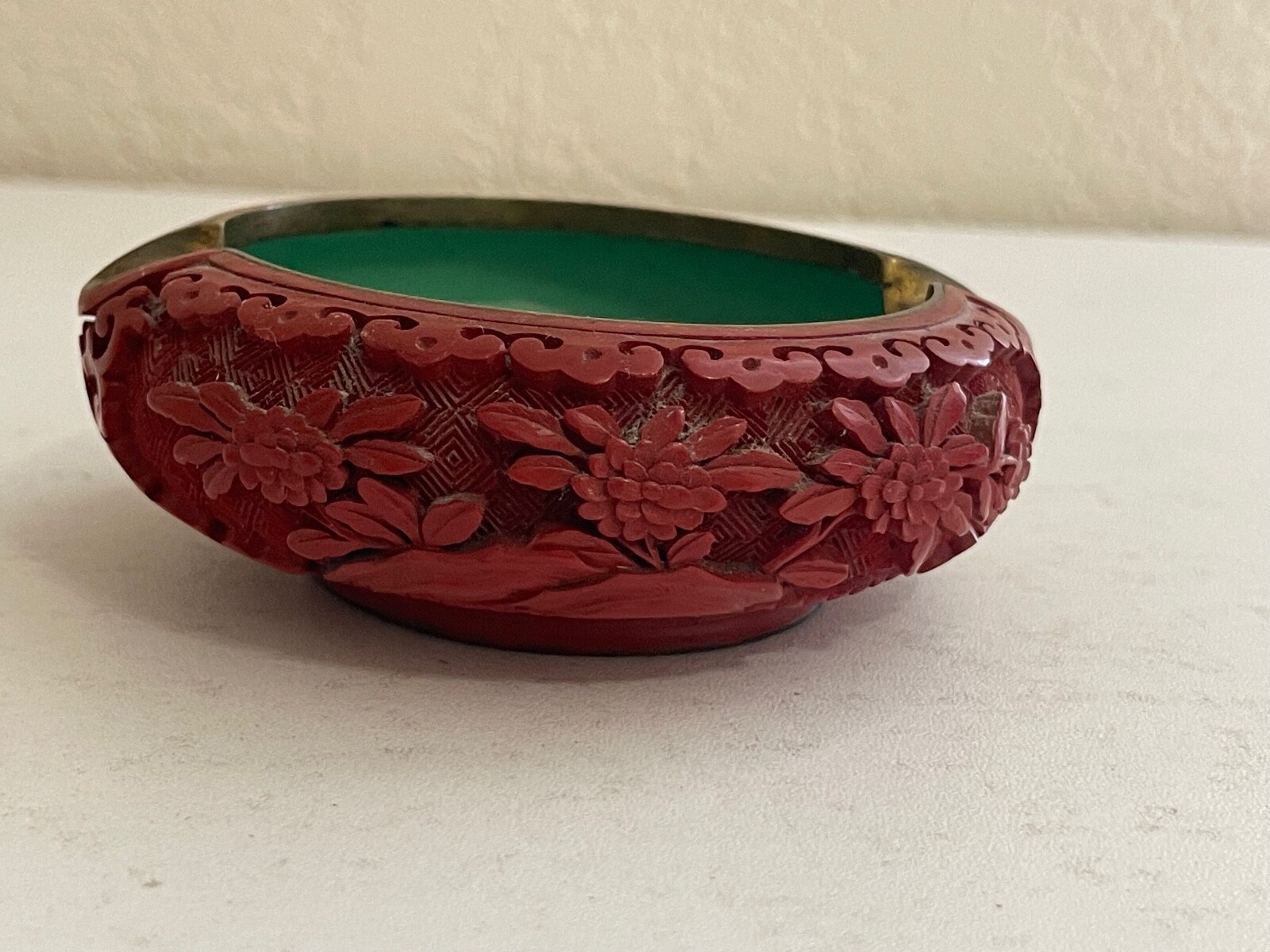 Vintage Chinese Cinnabar & Cloisonne Ashtray w/ Floral Decoration