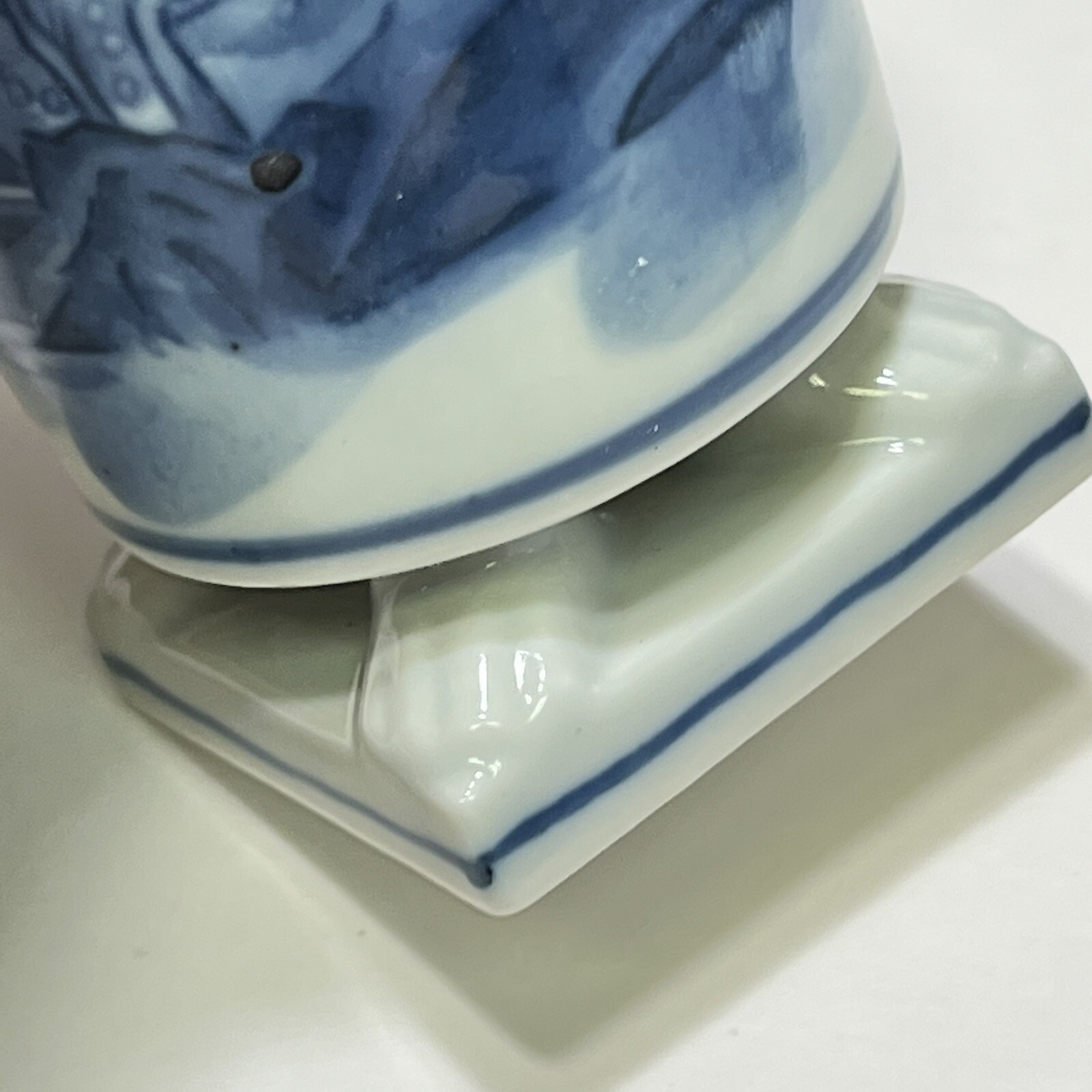 Chinese Footed Brush Pot Cup Blue White Porcelain 3.25″