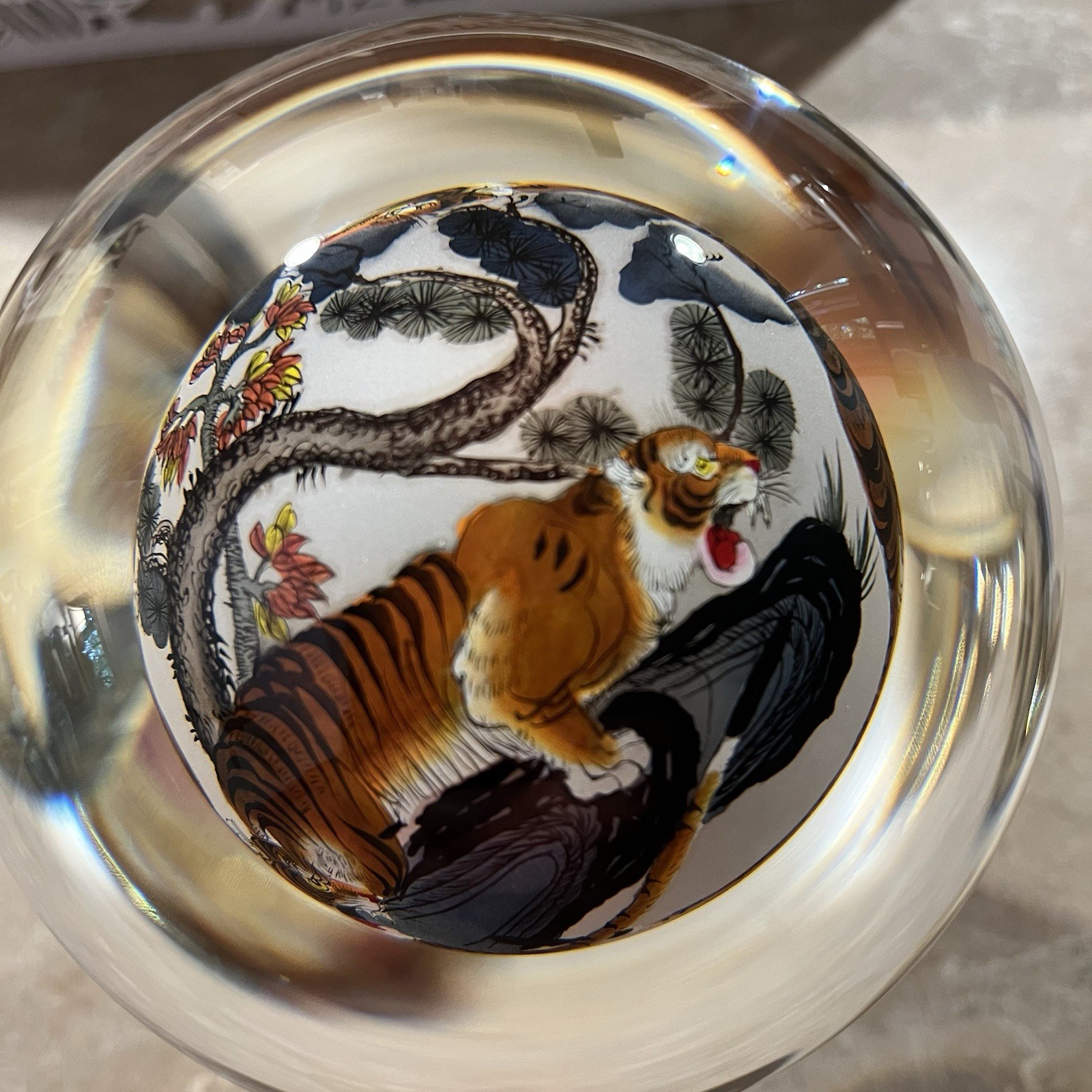 Chinese Glass Globe Five Tigers Inside Painted Reverse Art Lg 4.5in On Gold Base
