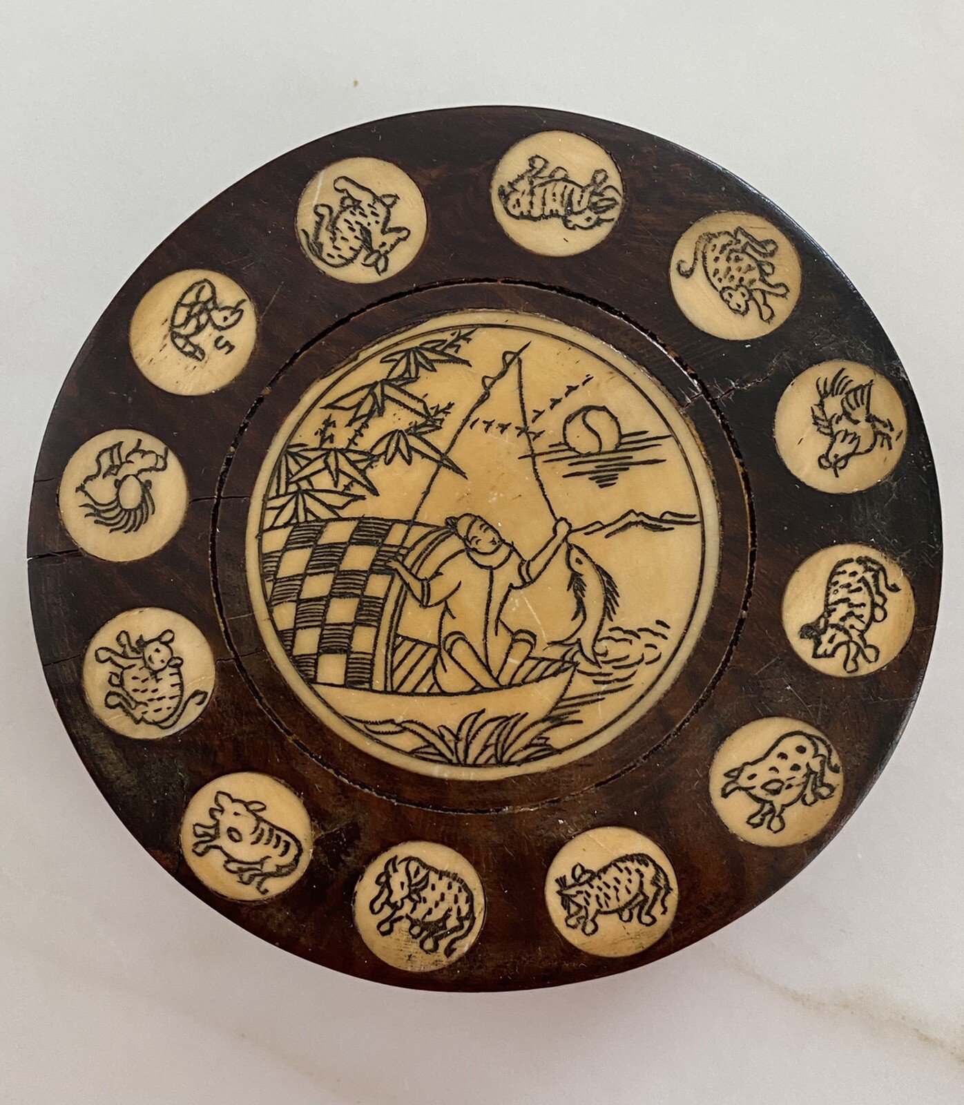 Stunning Antique Chinese Zodiac Compass Wooden Swivel Inlay Wood Engraved