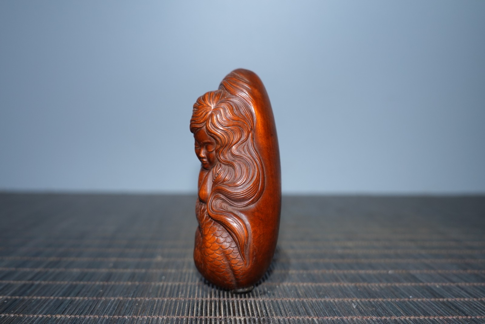 3.1″ Collect China Box-wood Carving Mermaid Pocket Figurine Handheld Statue