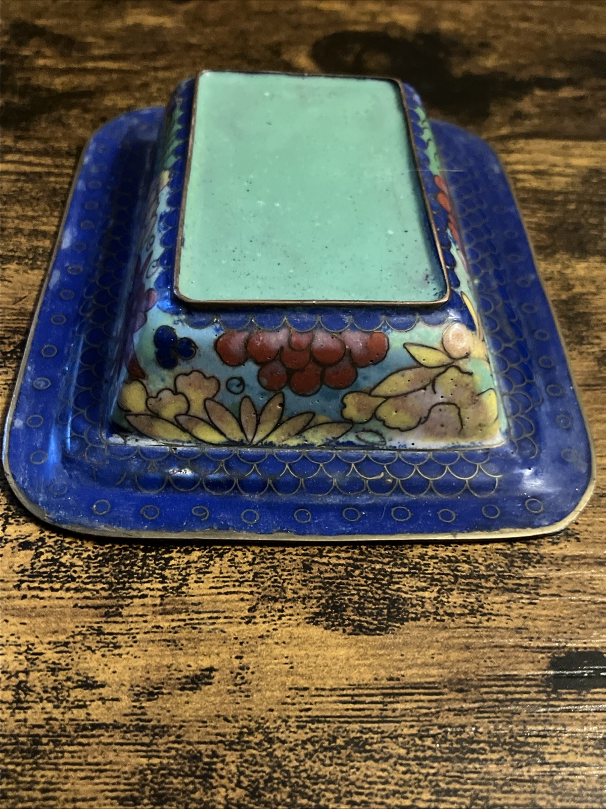 Vintage Chinese Cloisonne Enamel Brass Metal trinket or cache Box w/Lid 3.5×4.5