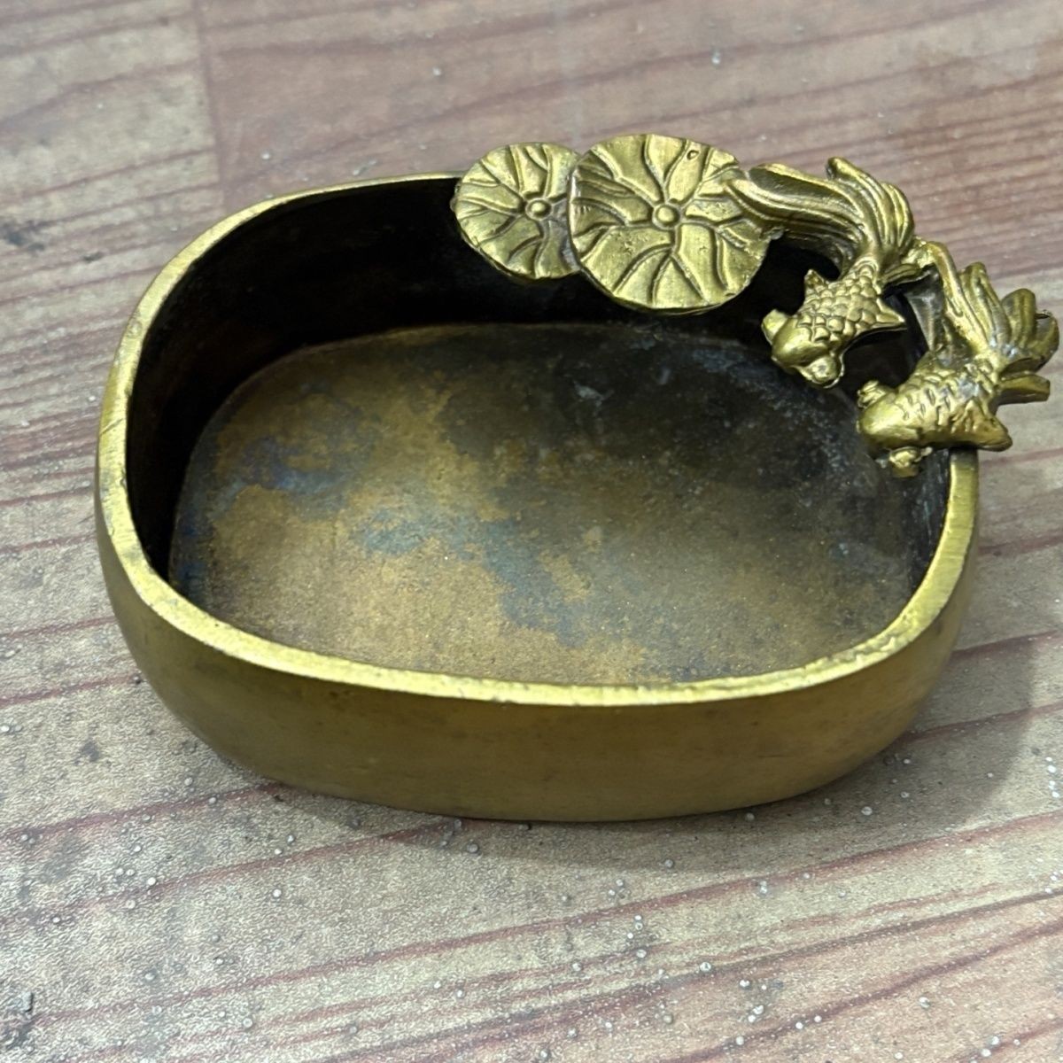 Chinese Style Metal Fish Brush Washer Ashtray Double Fish Desk Art Decor