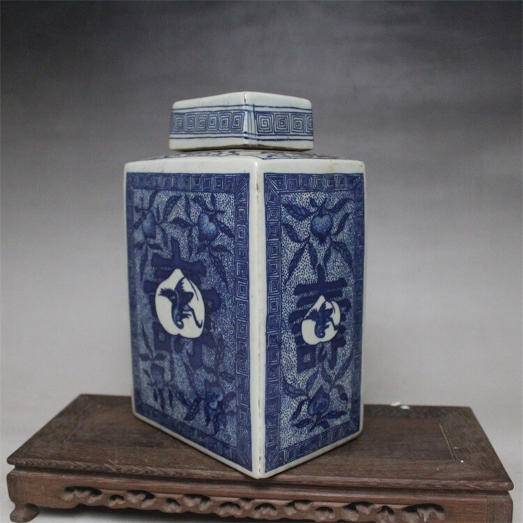 Chinese Blue and White Porcelain Longevity Peach Red-crowned Crane Tea Caddy Pot