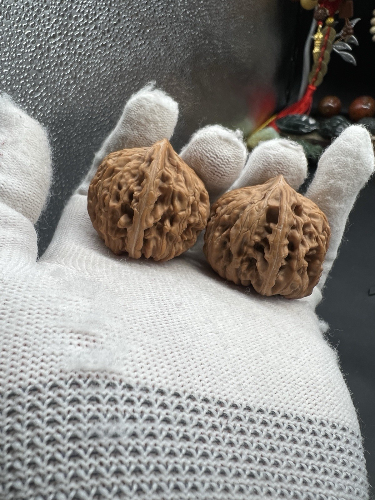 Pair of Match Chinese Health Walnut 40×38.5×36mm 精配文玩核桃～玉龙🐉粗筋狮子头