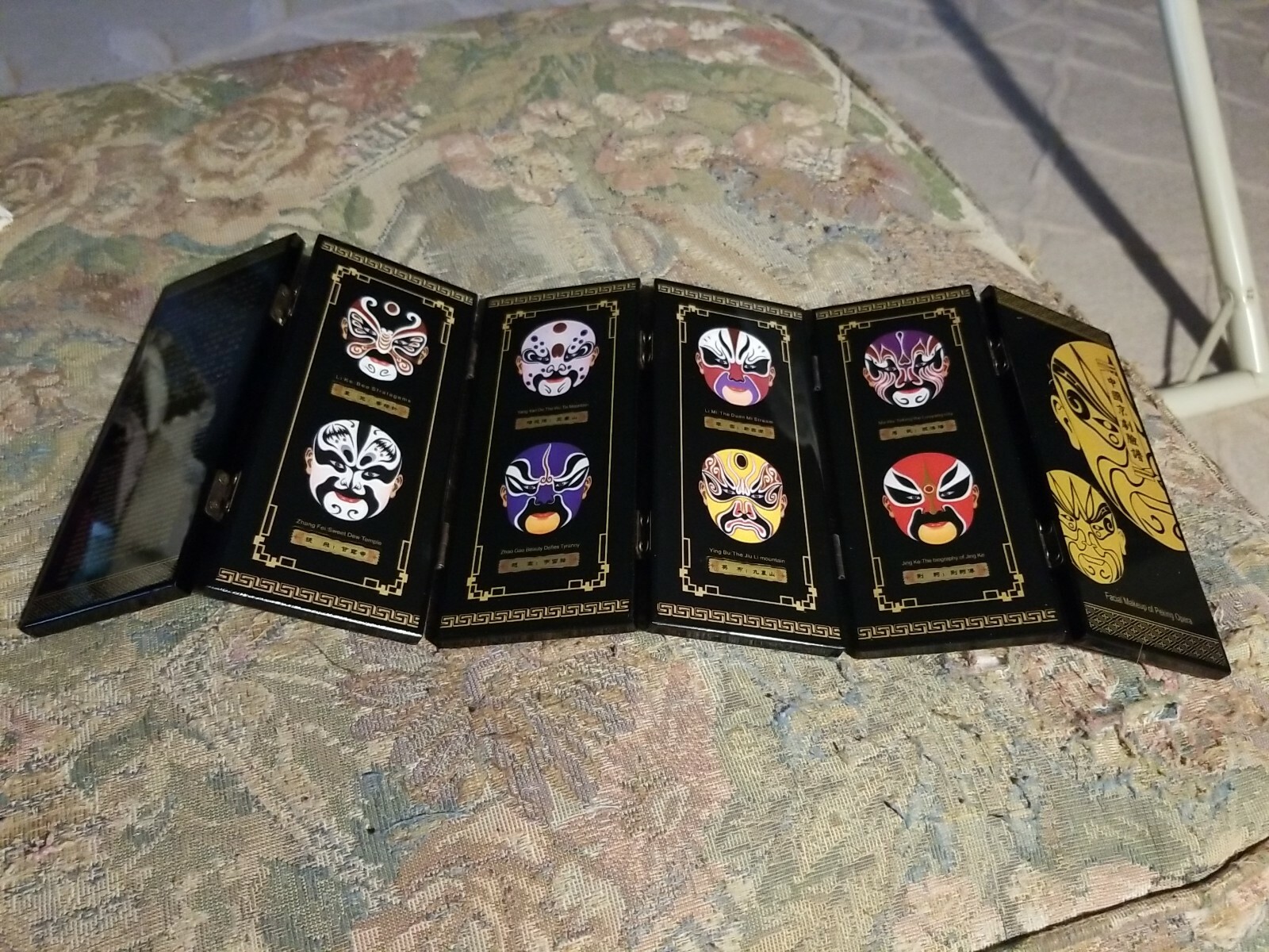 Chinese Mini 6 Panel Folding Screen Facial Makeup of Peking Opera Masks 18″ Asia