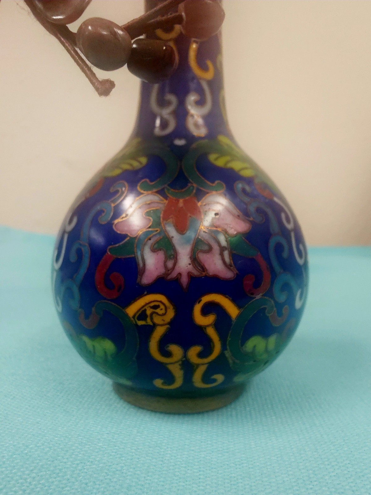 Vtg Chinese Cloisonné Vase Gemstone Flowers Metal Enamel Bird 6″ Tall VGUC