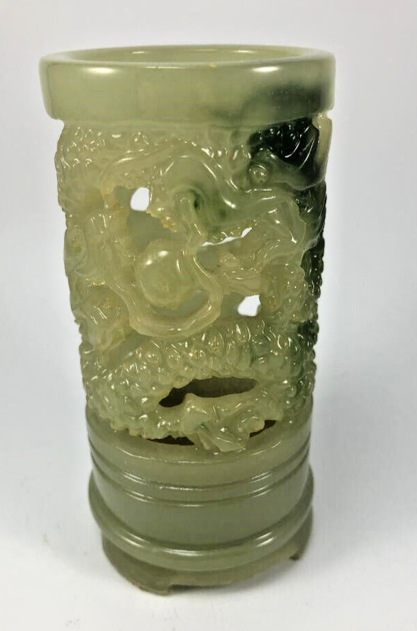Vintage Chinese Carved Imitation Jadeite 3-Footed Candle Holder 4.5″ Green