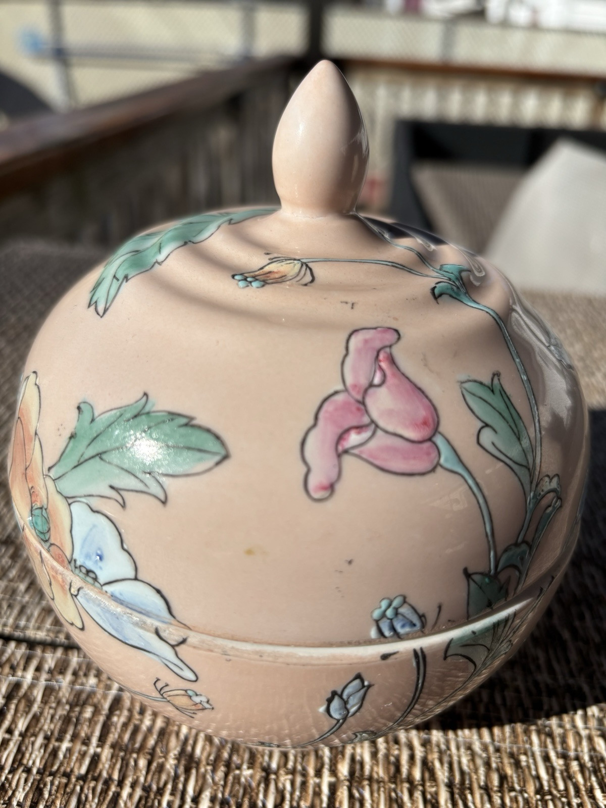 VTG-Toyo Whispering Garden Lidded Dish HFP Macau Pink Floral Ceramic Bowl Lid