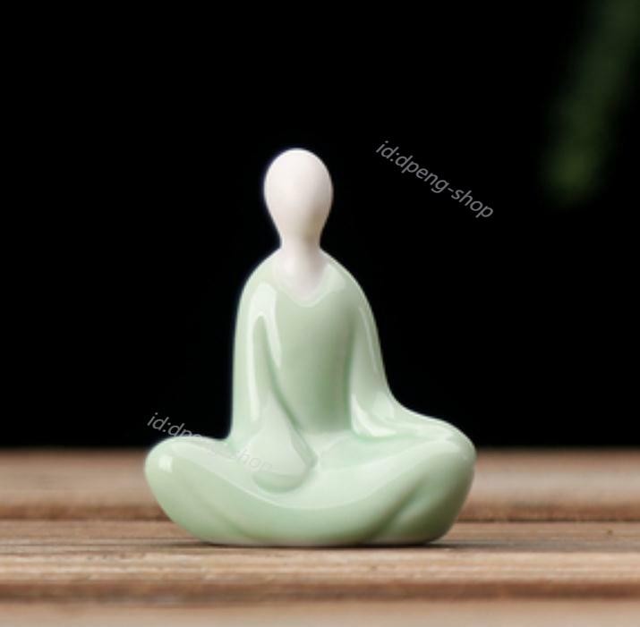 2.3″ Chinese Celadon Porcelain Ceramics Faceless Buddha Figurine Statue Statues
