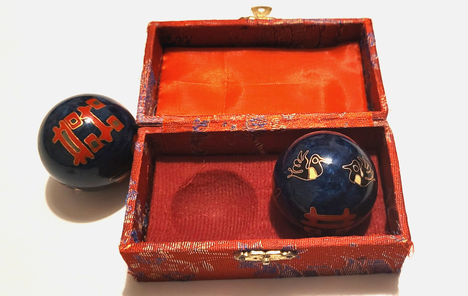 Vintage Chinese Baoding Health Balls Internal Chimes Meditation Red Box
