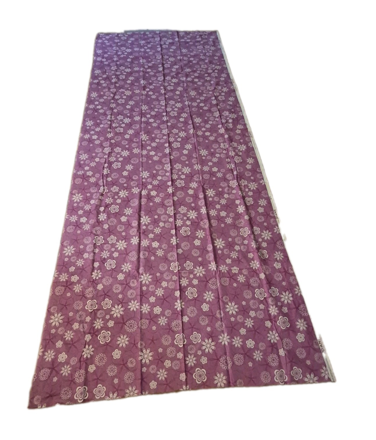 JOANN’S Fabric Purple and White 3 YDs (110 IN) x 42 IN Cotton Floral Remnant
