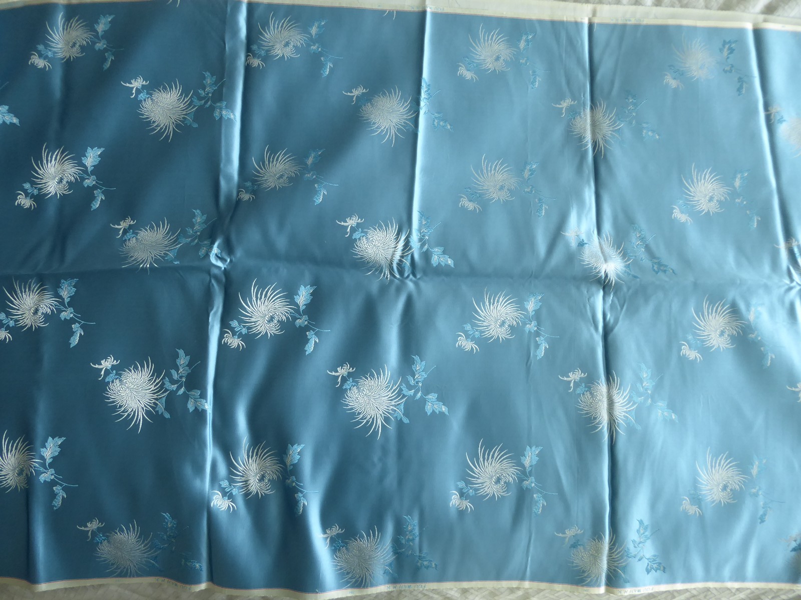 Vintage Chinese Silk Brocade Fabric Textile Silver Chrysanthemum 30×145″, 4 yard