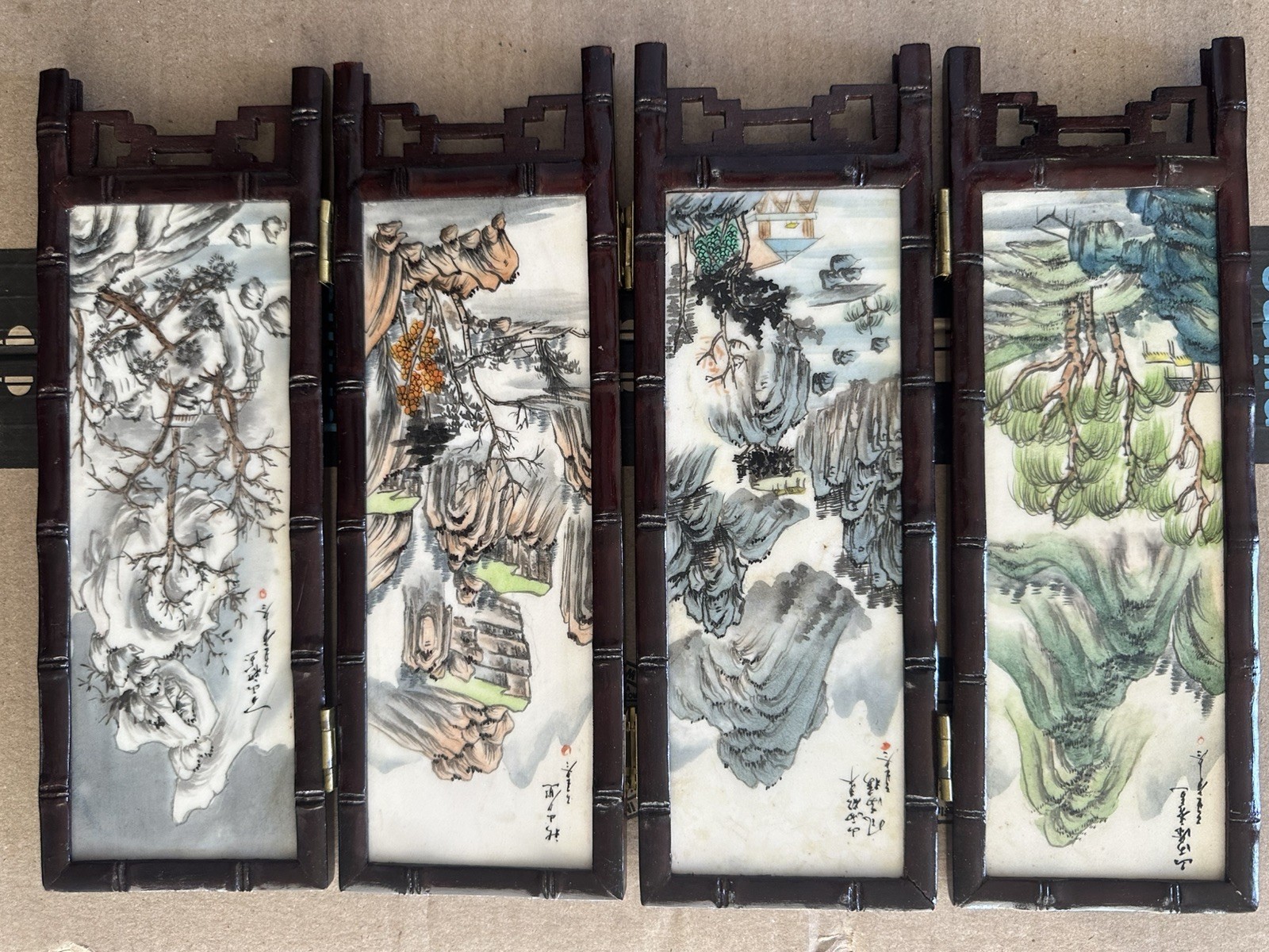 Chinese 4 Panel Miniature Folding Screen Made of Wood Porcelain Painted Vintage