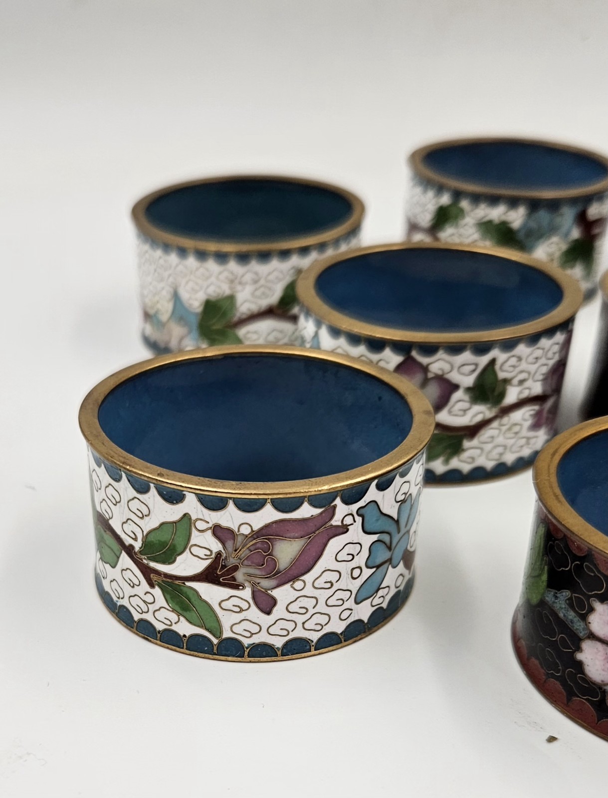 8 Vintage Chinese Cloisonne Napkin Ring Multicolored Enameled