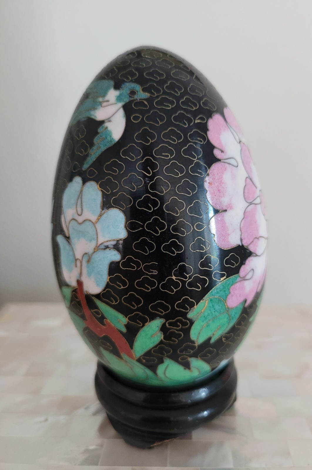 Vintage Chinese Large Black Floral Bird Cloisonne Egg on Wood Stand 5-5/8″ High