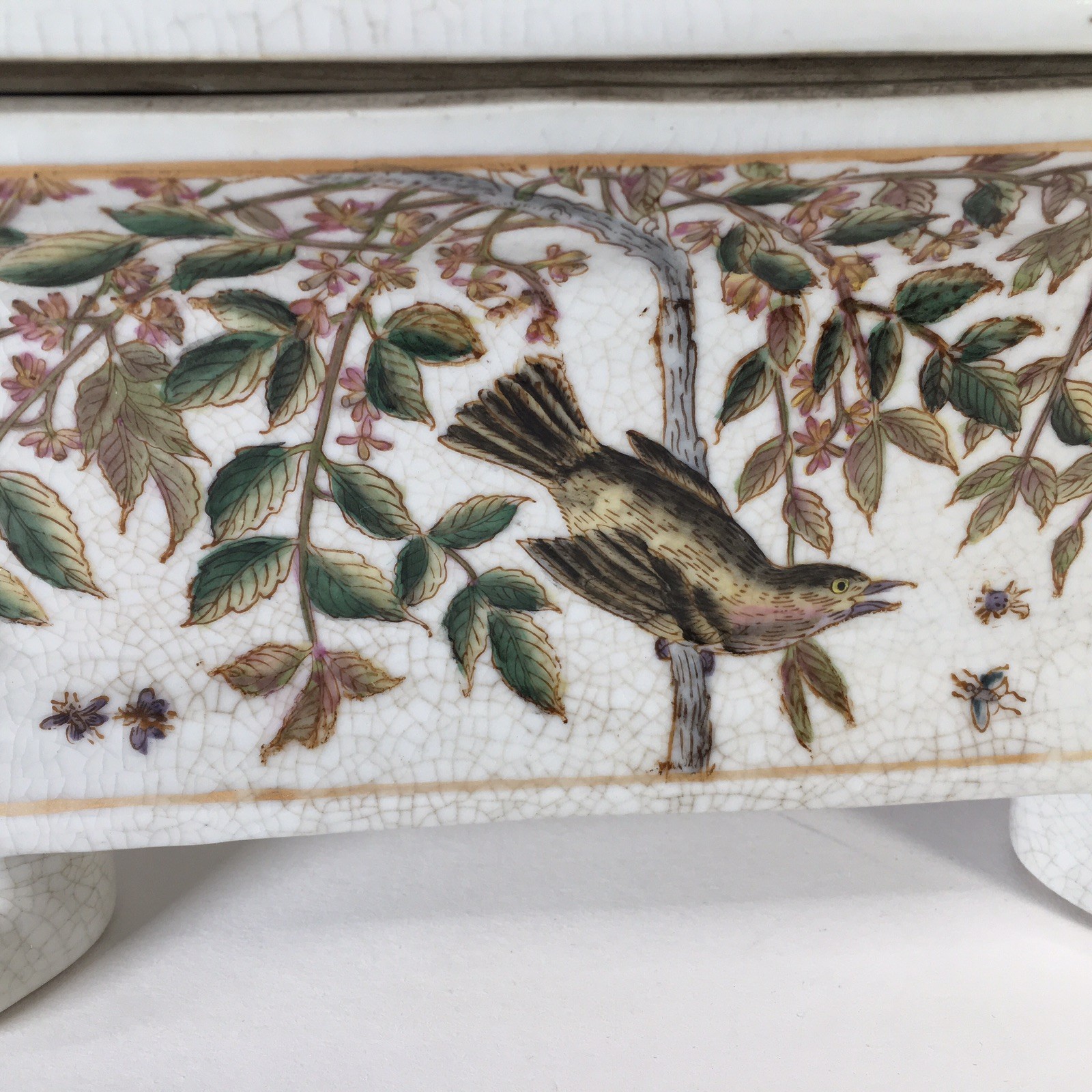 Vintage Hua Ping Tang Zhi Porcelain Chinese Bird Trinket Box Hand Painted