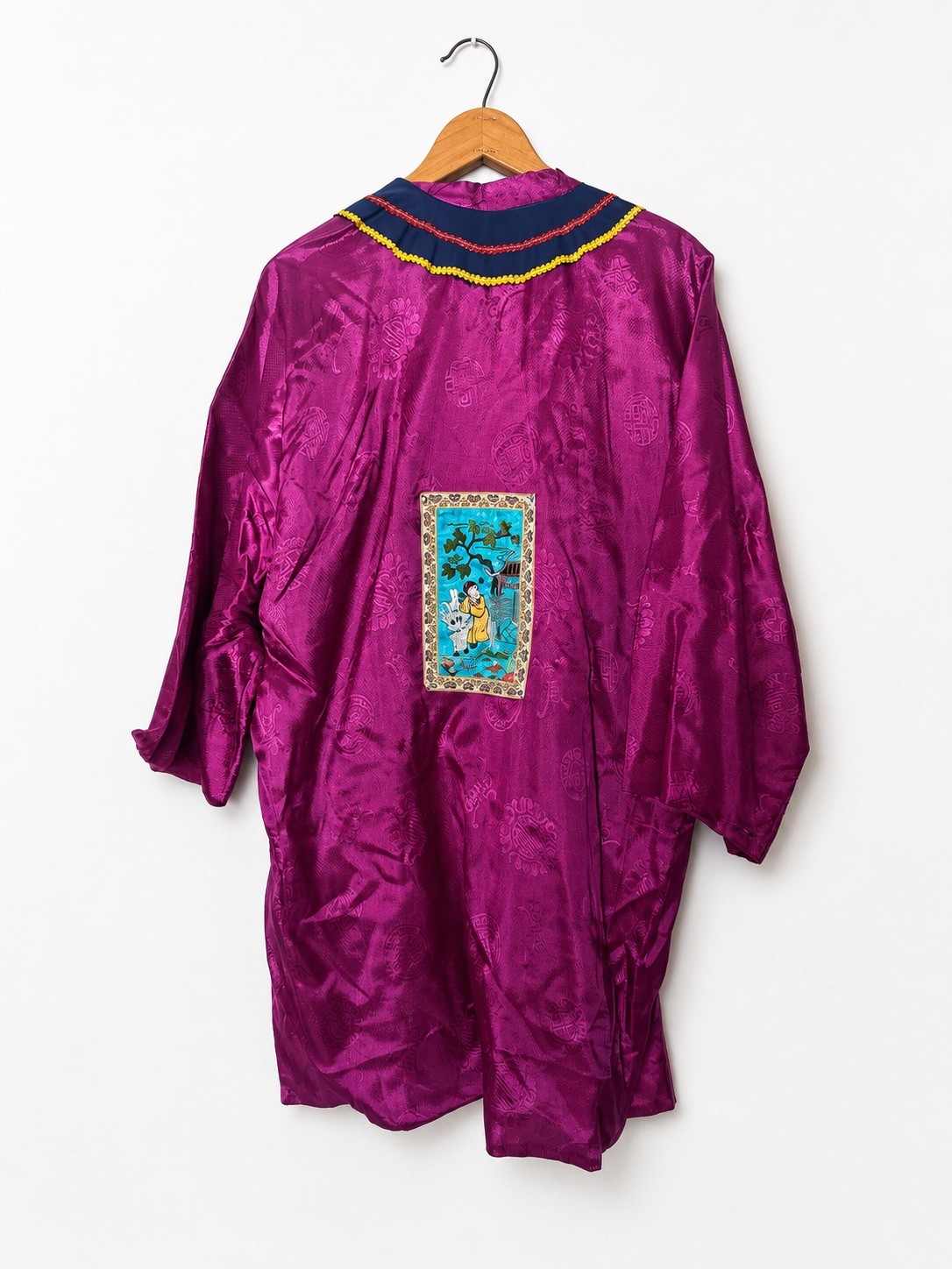 Vintage Chinese Silk Embroidered Jacket Robe Purple Magenta Handmade Frog Closur