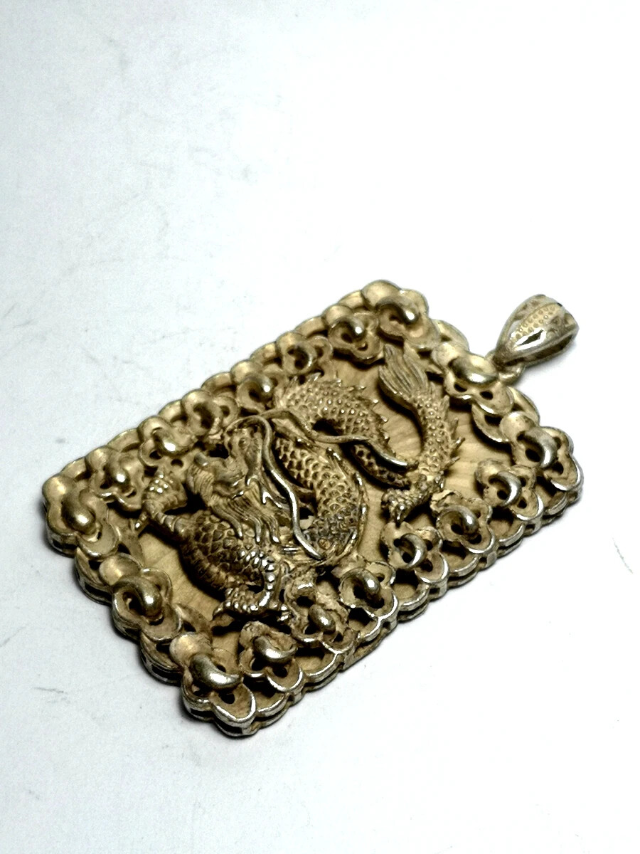 Old Collection Chinese Tibet Silver Carved Dragon Statue Necklace Decoration