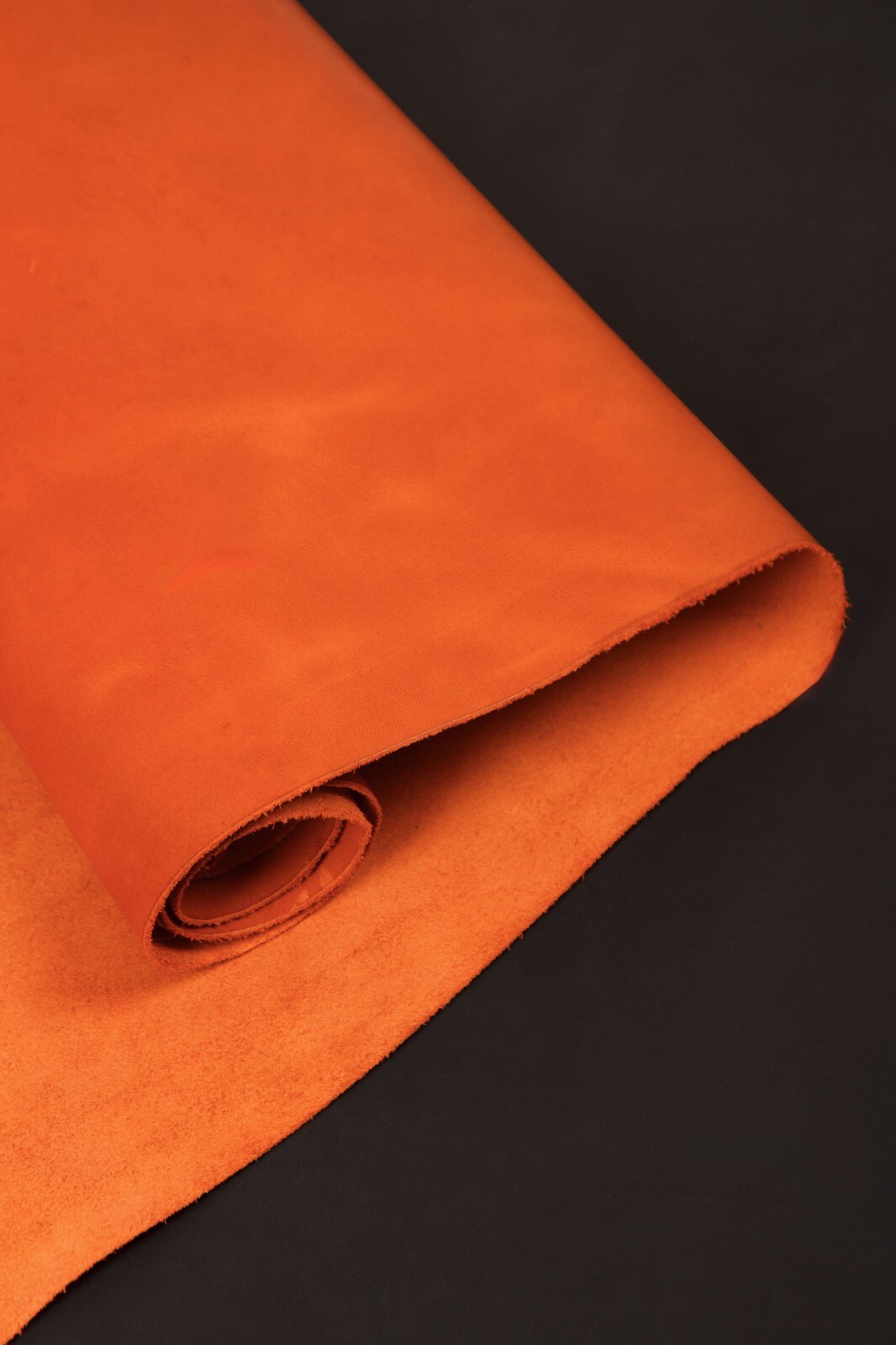 Premium Orange Full Grain Leather Hide | 2 m2, Vegetable Tanned Cowhide | 1.2mm