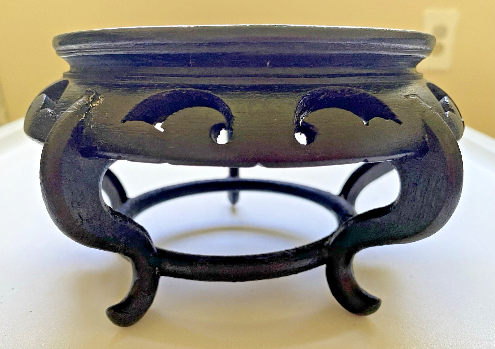 4 7/8″ Vintage Chinese Carved Wood Round Display Stand – #48