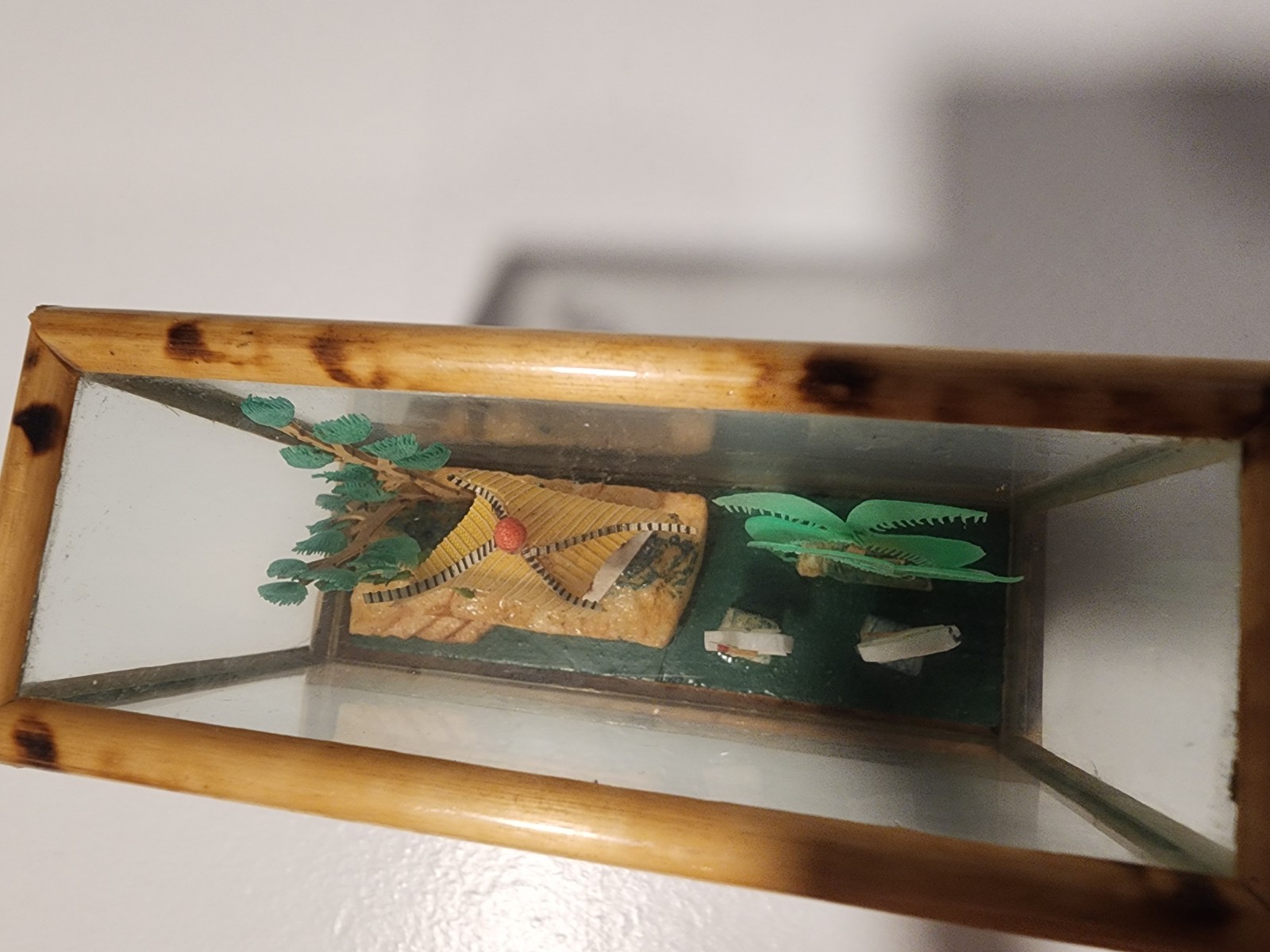 Vintage Oriental Asian Art Diorama 4”x3.5” Bamboo Glass Case Pagoda Trees Cranes